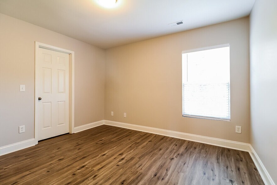 Building Photo - 133 Georgetowne Dr