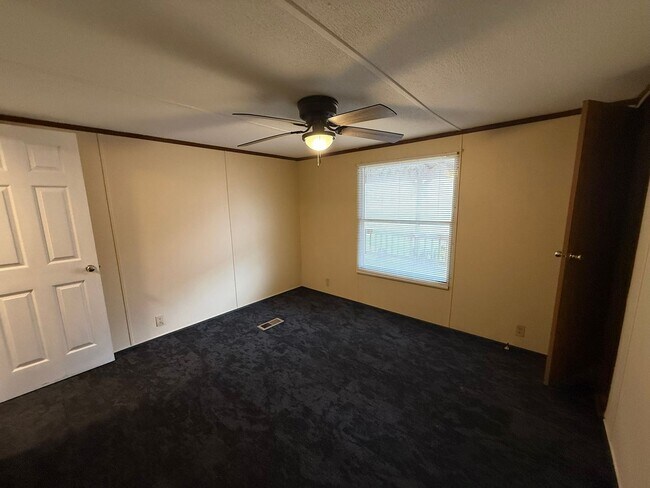 Building Photo - 14383 Yuma Rd