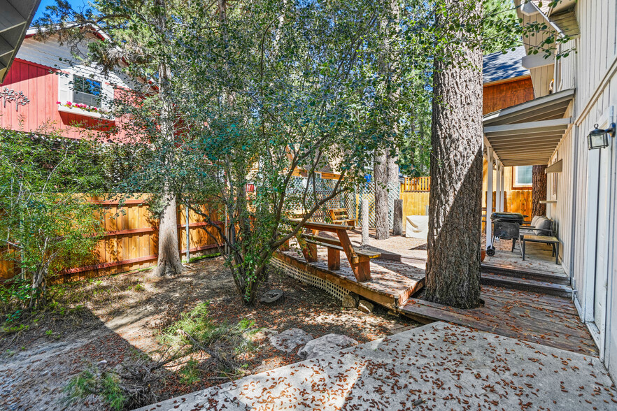 Building Photo - 43032 Sunset Dr