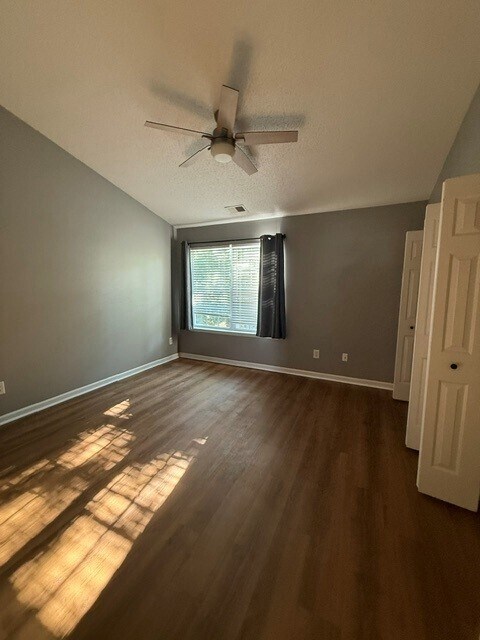 Building Photo - 225 Pawley Ave