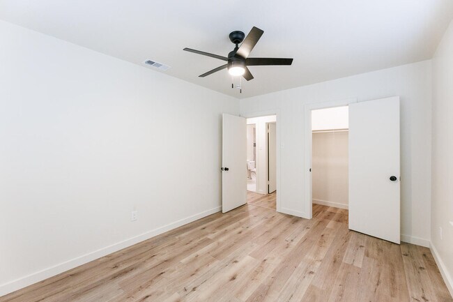 Building Photo - 2712 37th St