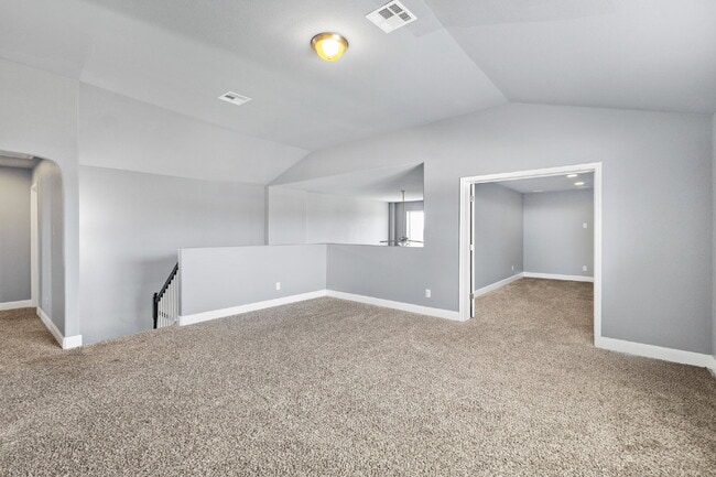 Building Photo - 10106 Macarthur Way