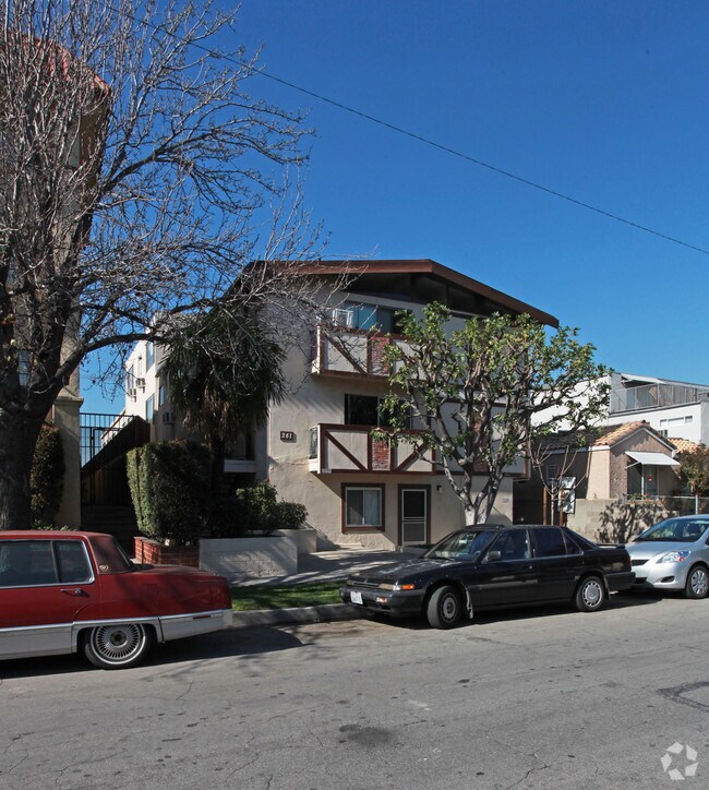 Primary Photo - 241 W Tujunga Ave