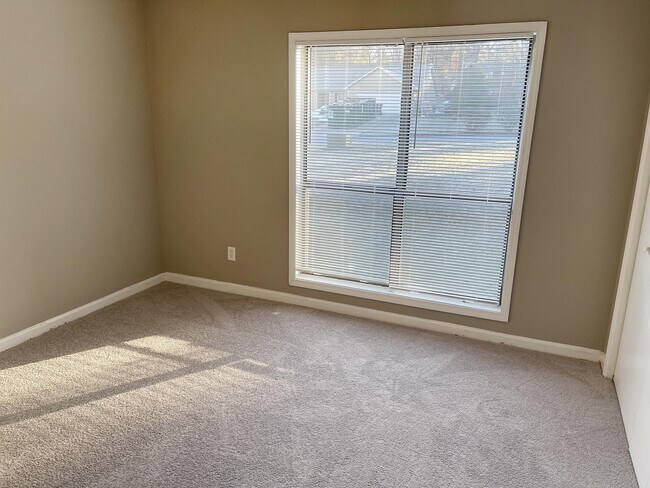 Building Photo - 9032 Gardener Dr