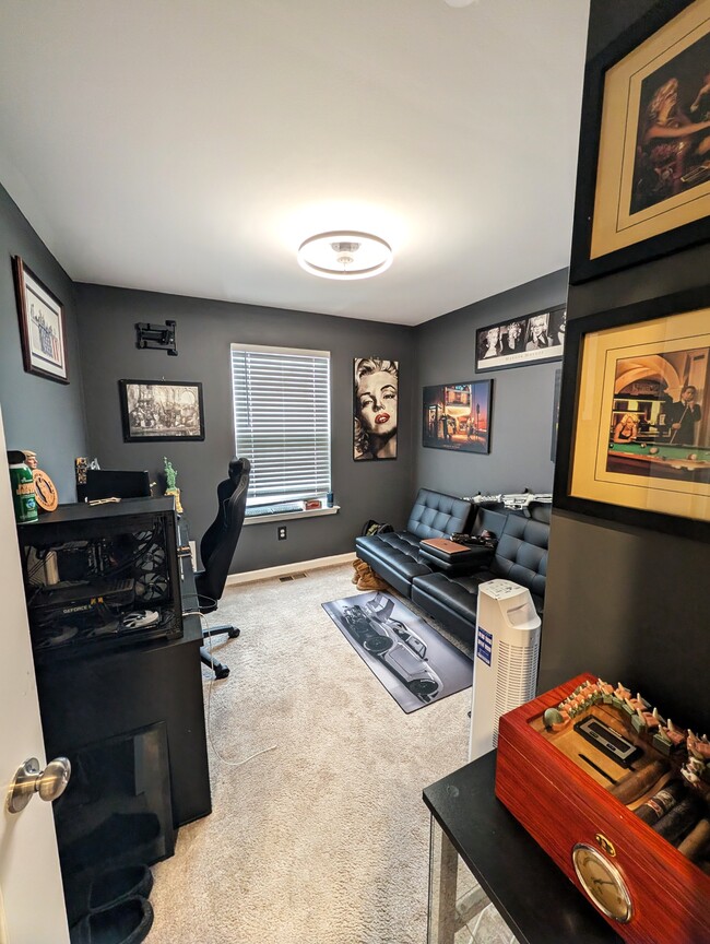 Building Photo - 5876 Ginger Dr
