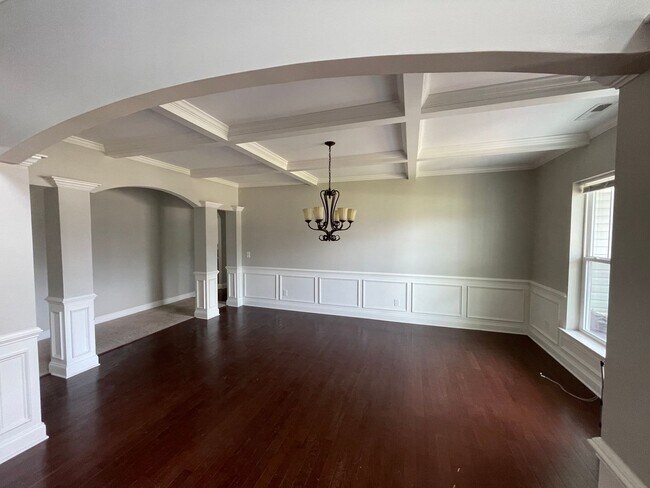 Building Photo - 96 Castlebay Dr
