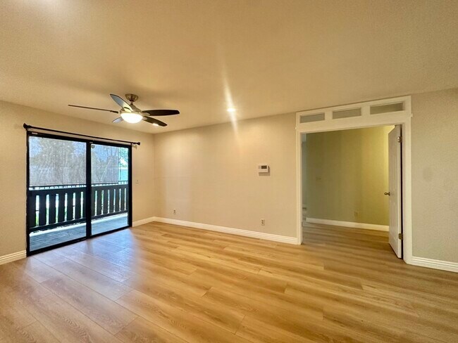 Building Photo - Newly Renovated 1 BD / 1 BA W/ Large Priva...