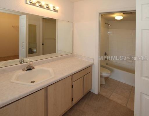 Building Photo - 14037 Fairway Island Dr