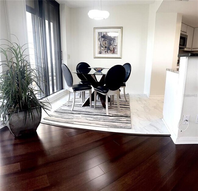 Building Photo - 5950 Pelican Bay Plaza S
