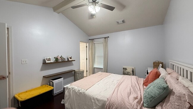 Building Photo - For Rent – Fully Furnished 3 Bedroom, 2 Ba...