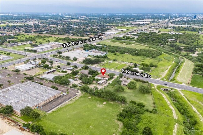Building Photo - 200 S Bentsen Rd