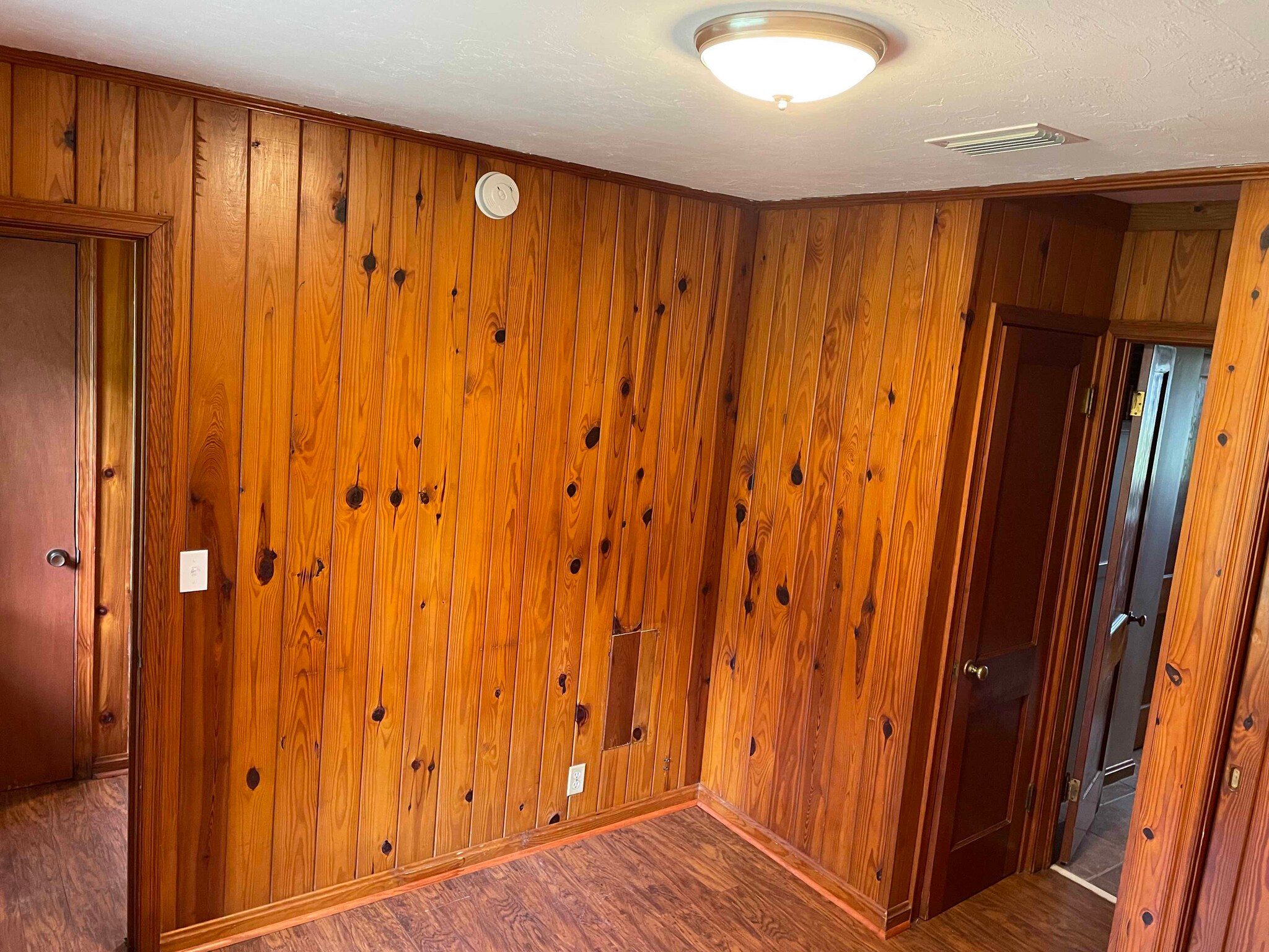 Bedroom - 855 S Lawrence Blvd