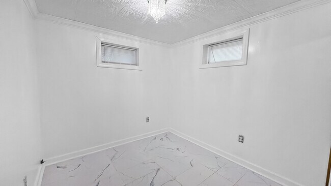 Building Photo - 2302 Old Fort Hills Dr