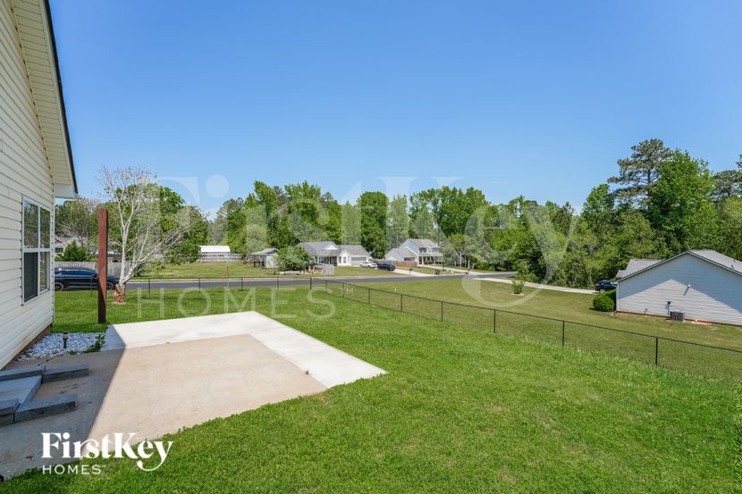 Building Photo - 526 George Tate Dr