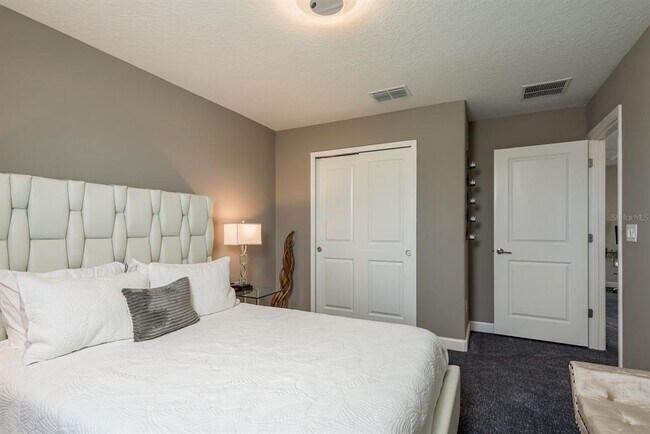 Building Photo - 17026 Shell Bay Dr