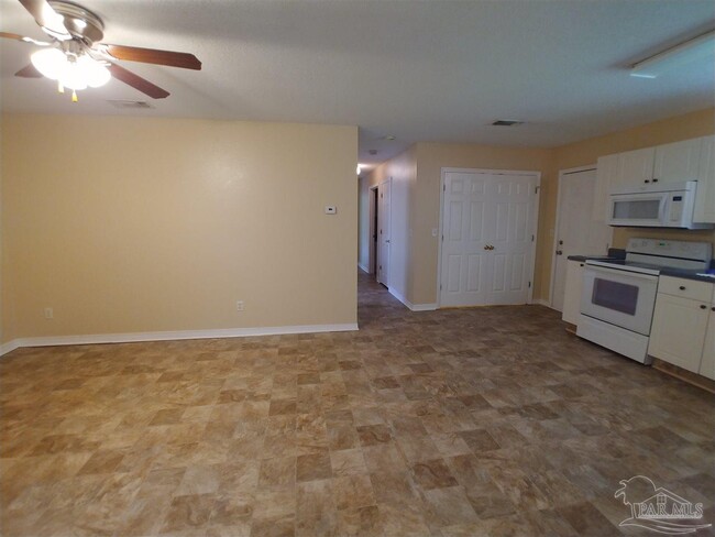 Building Photo - 4776 Eva Dr