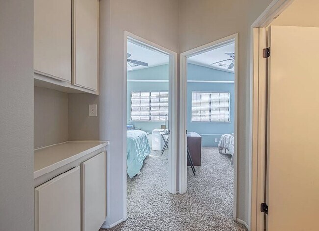 Building Photo - 4641 Cocina Ln
