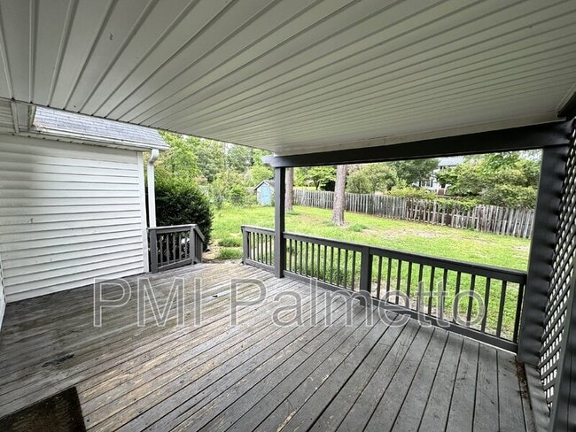 Building Photo - 117 Grimsby Ln