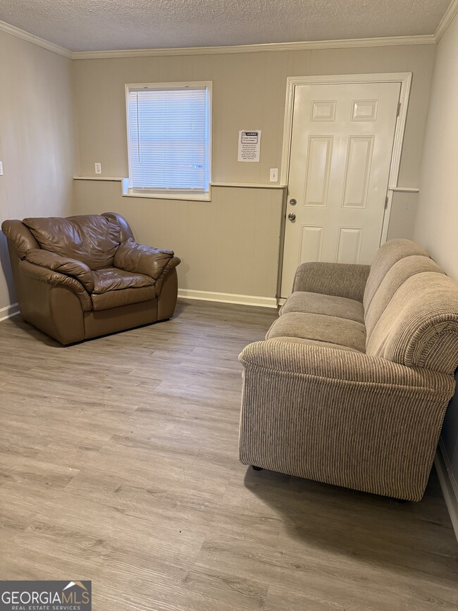 Building Photo - 4678 N Springs Ln