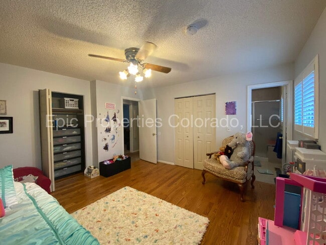 Building Photo - Pet-friendly Tri-Level Home with Large Backyard