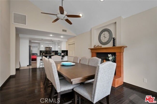 Building Photo - 6318 Chimineas Ave