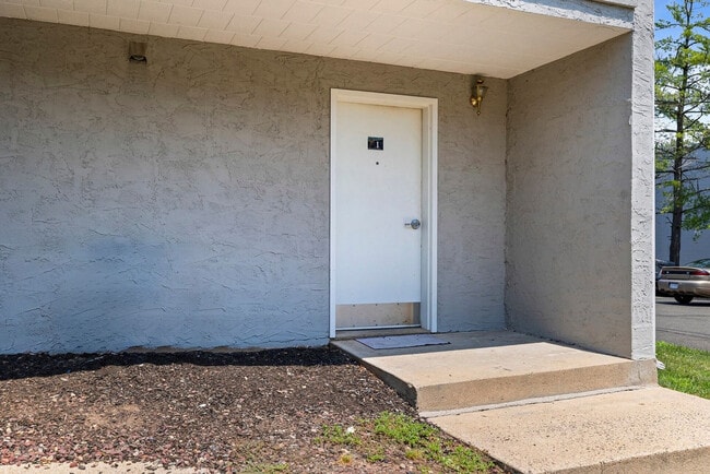 Building Photo - 30 U.S. 9W-SI ID1466760P