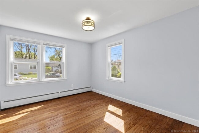 Building Photo - 119 Sunnyside Ct