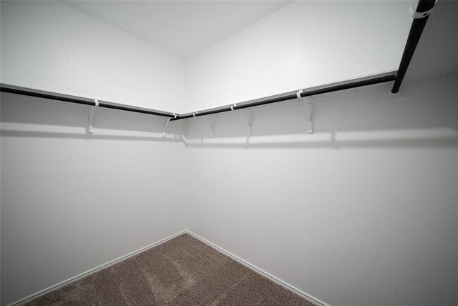 Building Photo - 117 Prairie Dog Town Dr