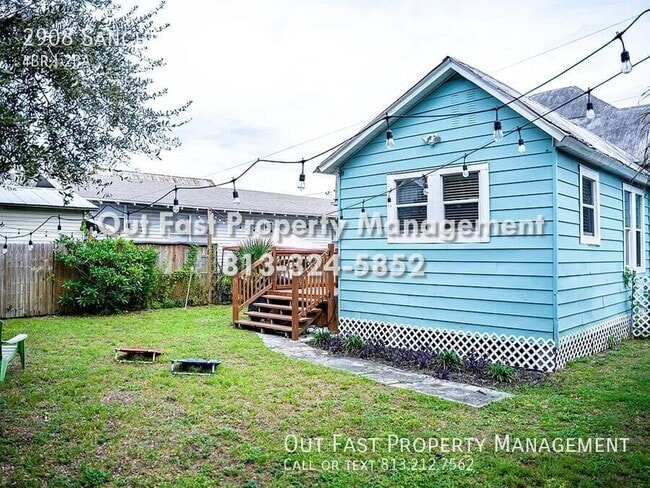 Building Photo - 2908 Sanchez St