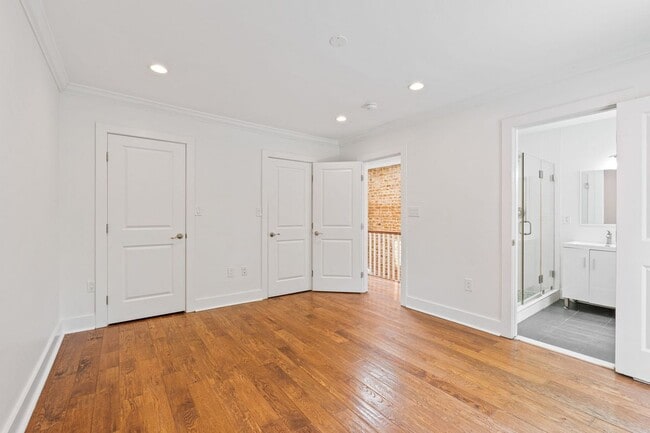 Building Photo - 1110 Orren St NE