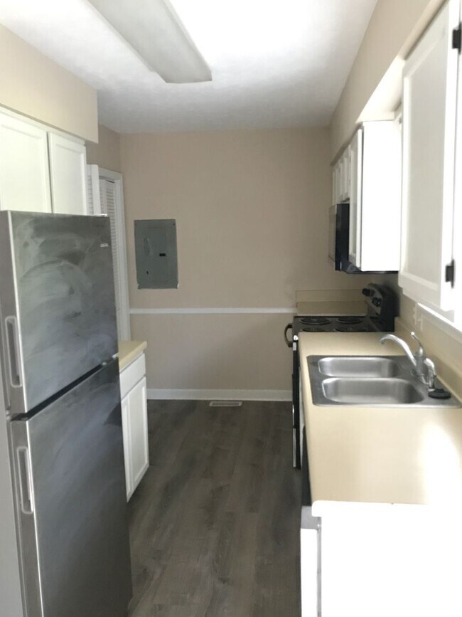 Building Photo - Move-In Ready 3 Bedroom 2 Bath Home in Antioch!