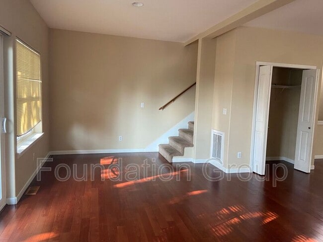 Building Photo - 150 S 152nd St