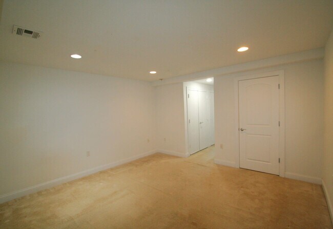 Building Photo - 769 Montgomery St