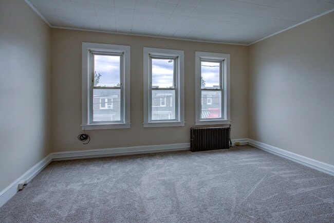 Building Photo - 712 N Pine St