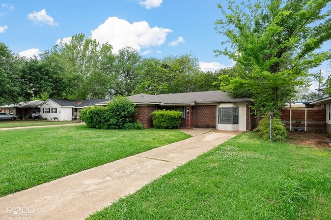 Building Photo - Check Out this 3 bed 2 bath in Bossier!!