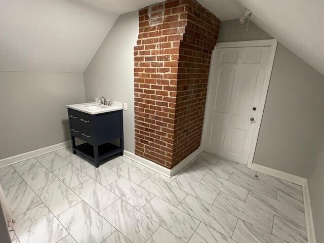 Building Photo - 3634 Cowden Ave