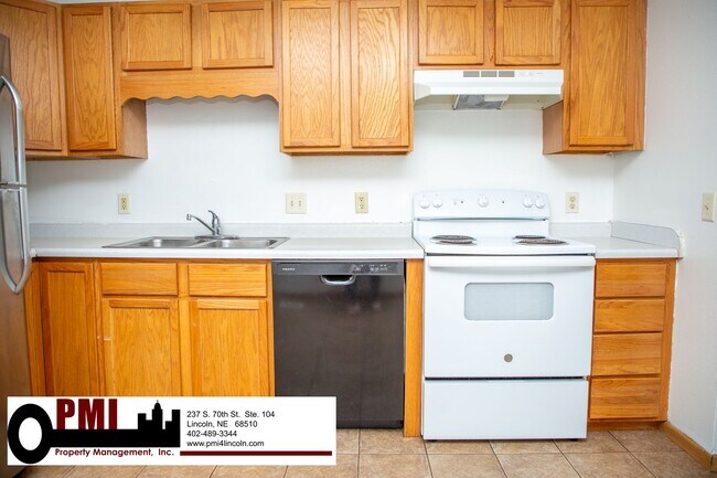 Building Photo - 1748 N 27th St