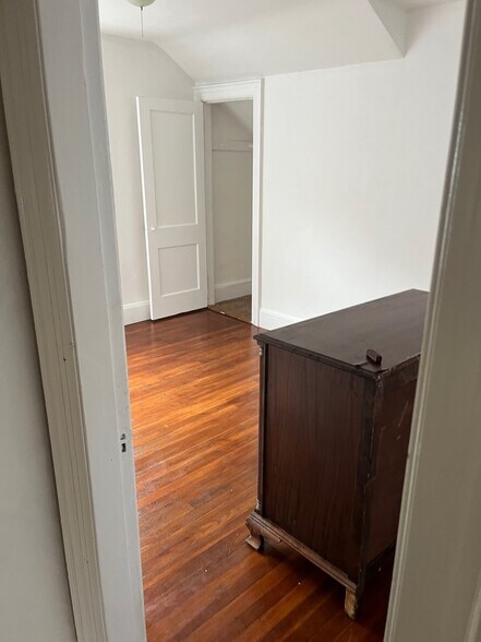 2nd Bedroom - 26 South Crescent Circuit