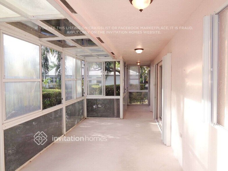 Building Photo - 9617 NW 8th Cir