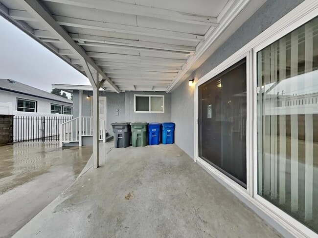 Building Photo - 4533 Albury Ave