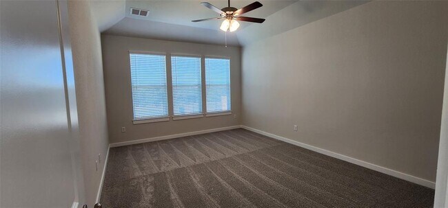 Building Photo - 2120 Delano Dr