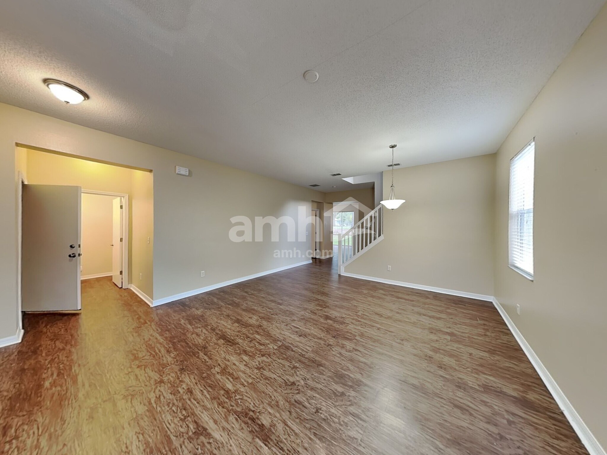 Building Photo - 499 Vicks Landing Dr