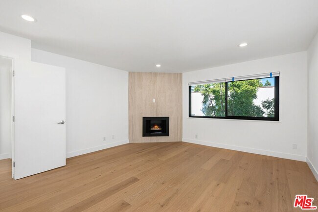 Building Photo - 234 S Tower Dr