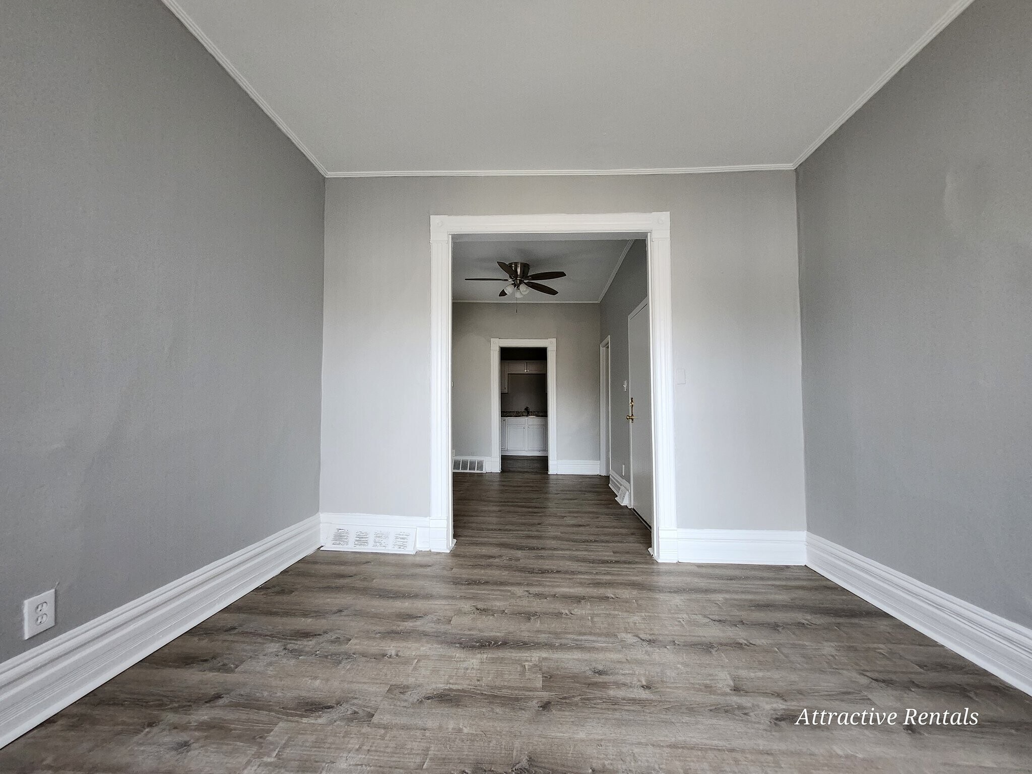 Building Photo - 7636 S Drexel Ave