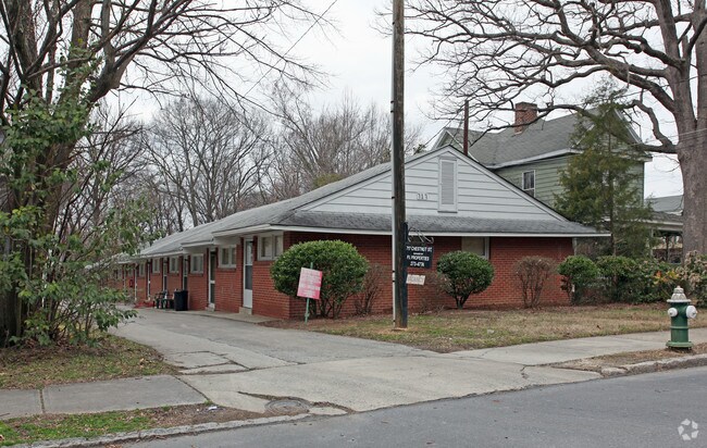 Primary Photo - 717 Chestnut St