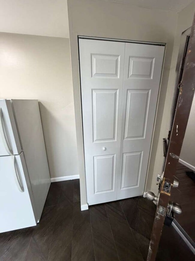 Interior Photo - 3317 Henninger Rd