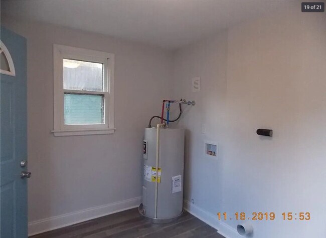 Building Photo - 2406 Halifax Ave