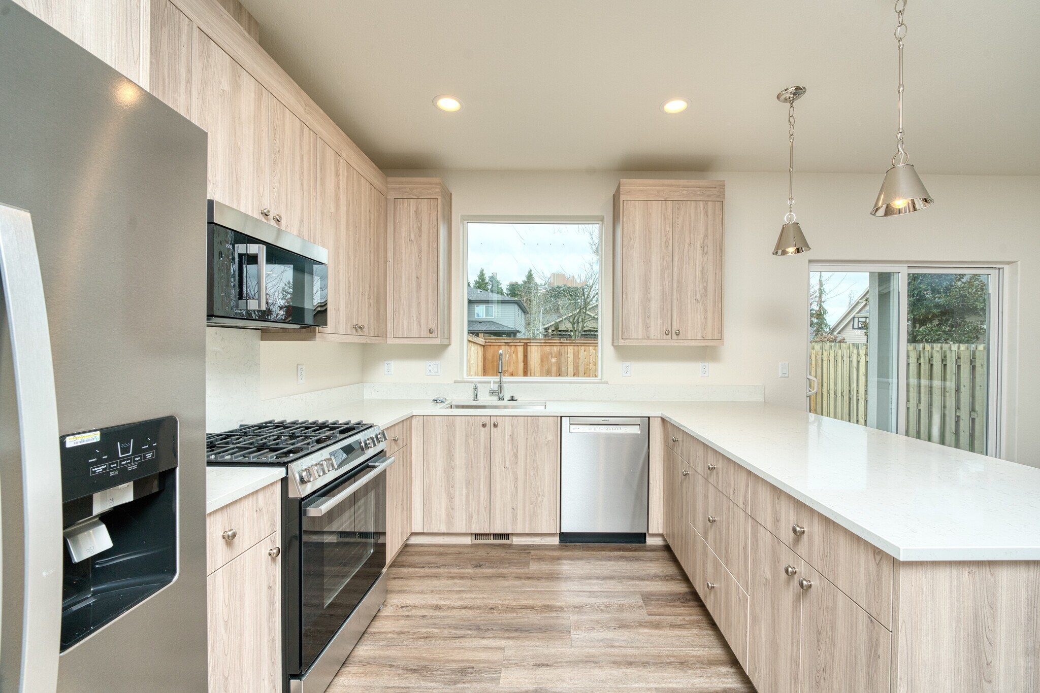 Building Photo - 1321 Oppek St NE