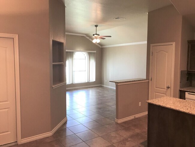Building Photo - 2 Bedroom | 2 Bath  Located off Clear Creek Road in Killeen.