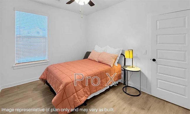 Building Photo - 2431 Longfellow Dr